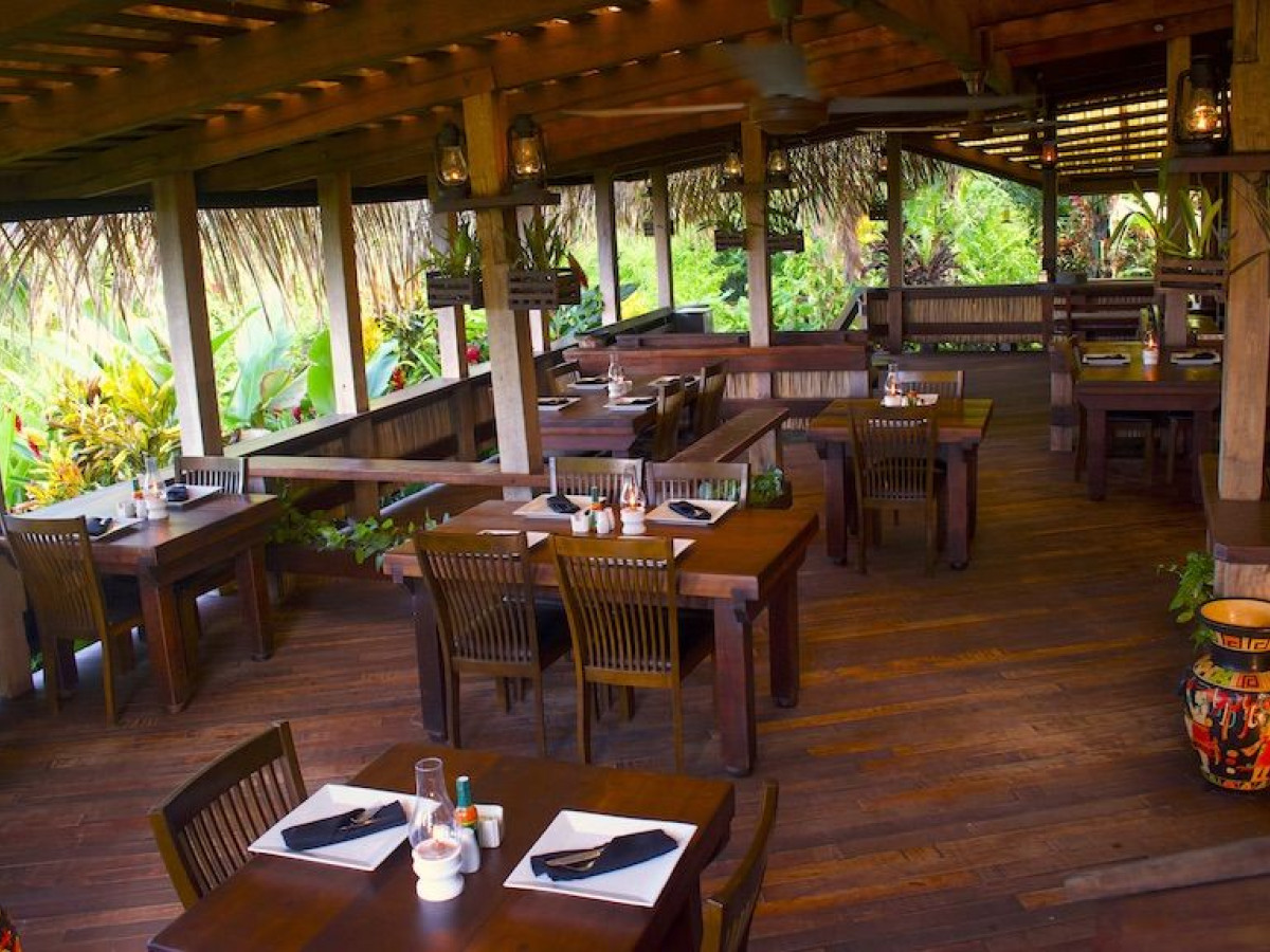 Lamanai Outpost Lodge restaurant, Belize - Undiscovered.nl