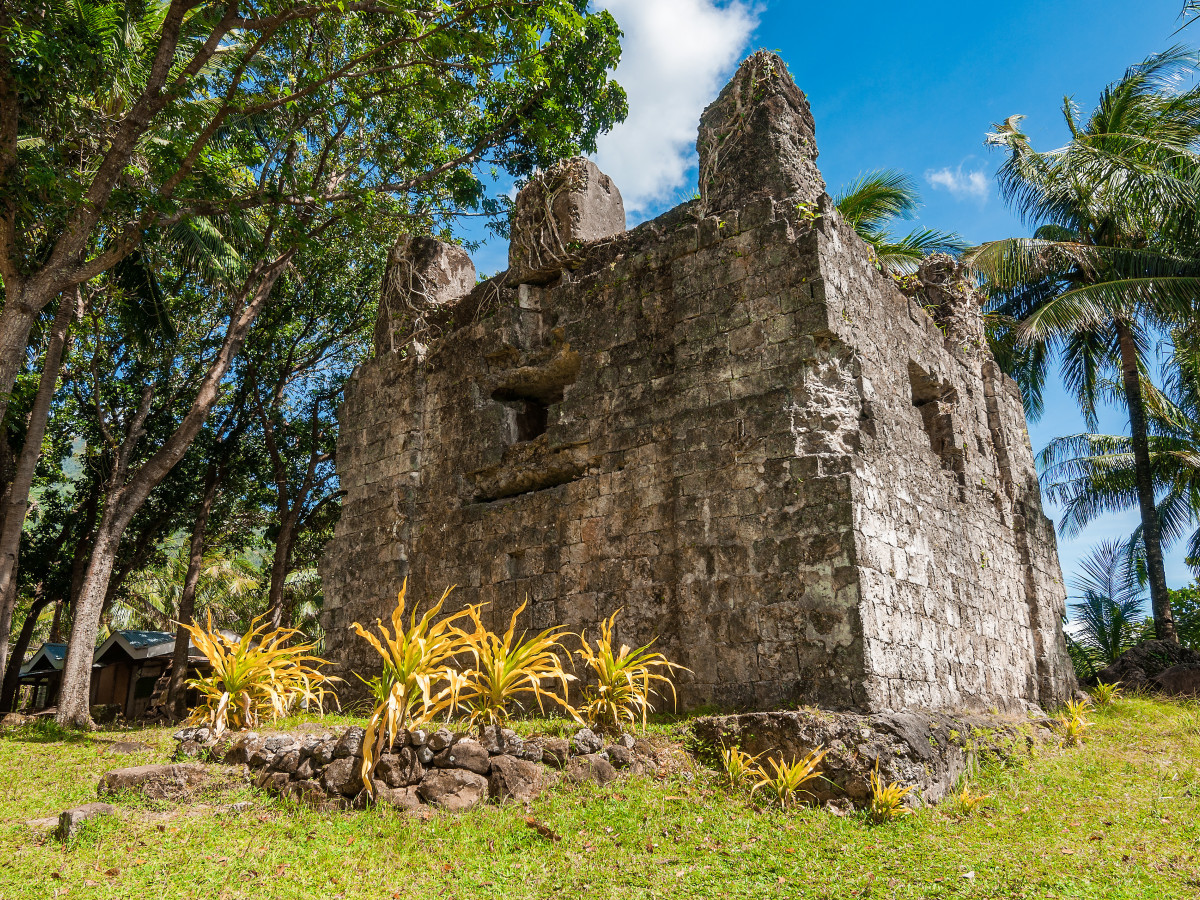 Guiob Kerk Ruïne Camiguin Filipijnen - Undiscovered.nl