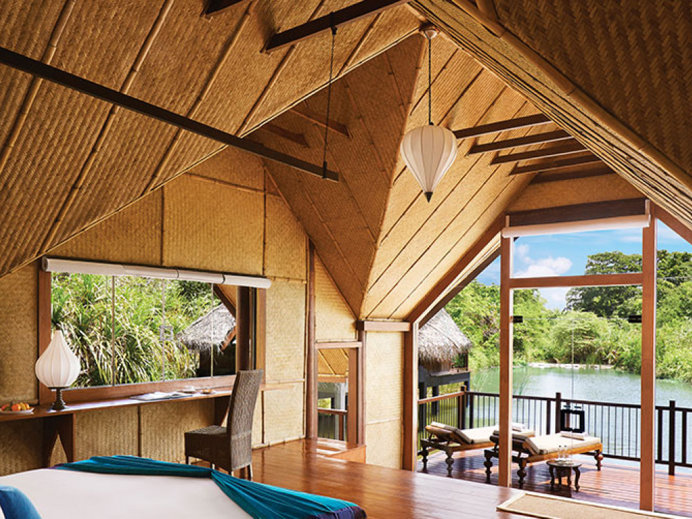 Binnenkant waterchalet Vil Uyana Sri Lanka - Undiscovered.nl