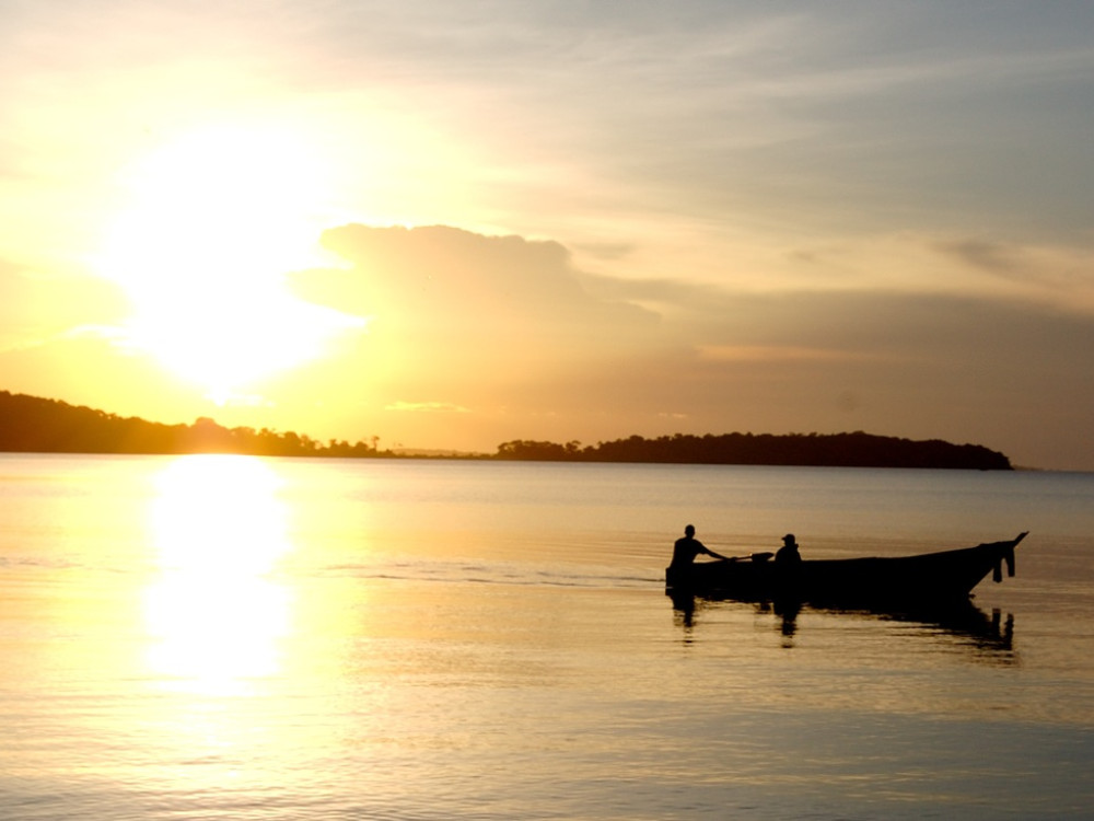 Boot op het water in Oeganda - Undiscovered.nl