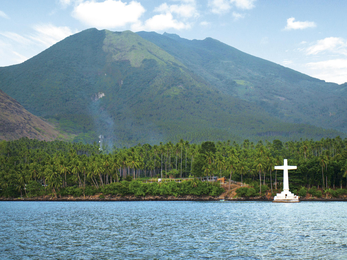 Sunken Cemetry - Camiguin, Filipijnen - Undiscovered.nl