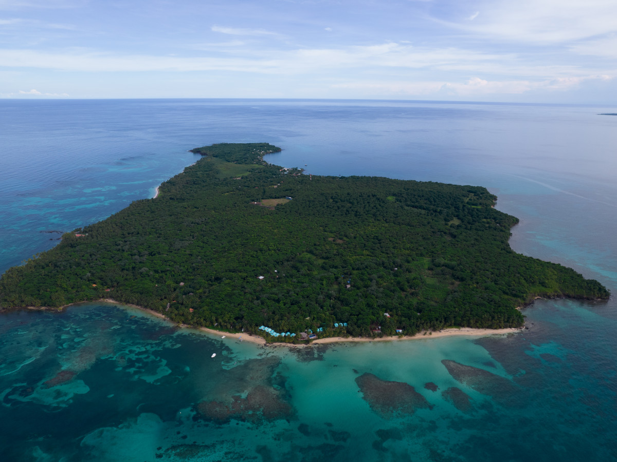 Little Corn Island, vanaf Yemaya Reefs - Undiscovered.nl