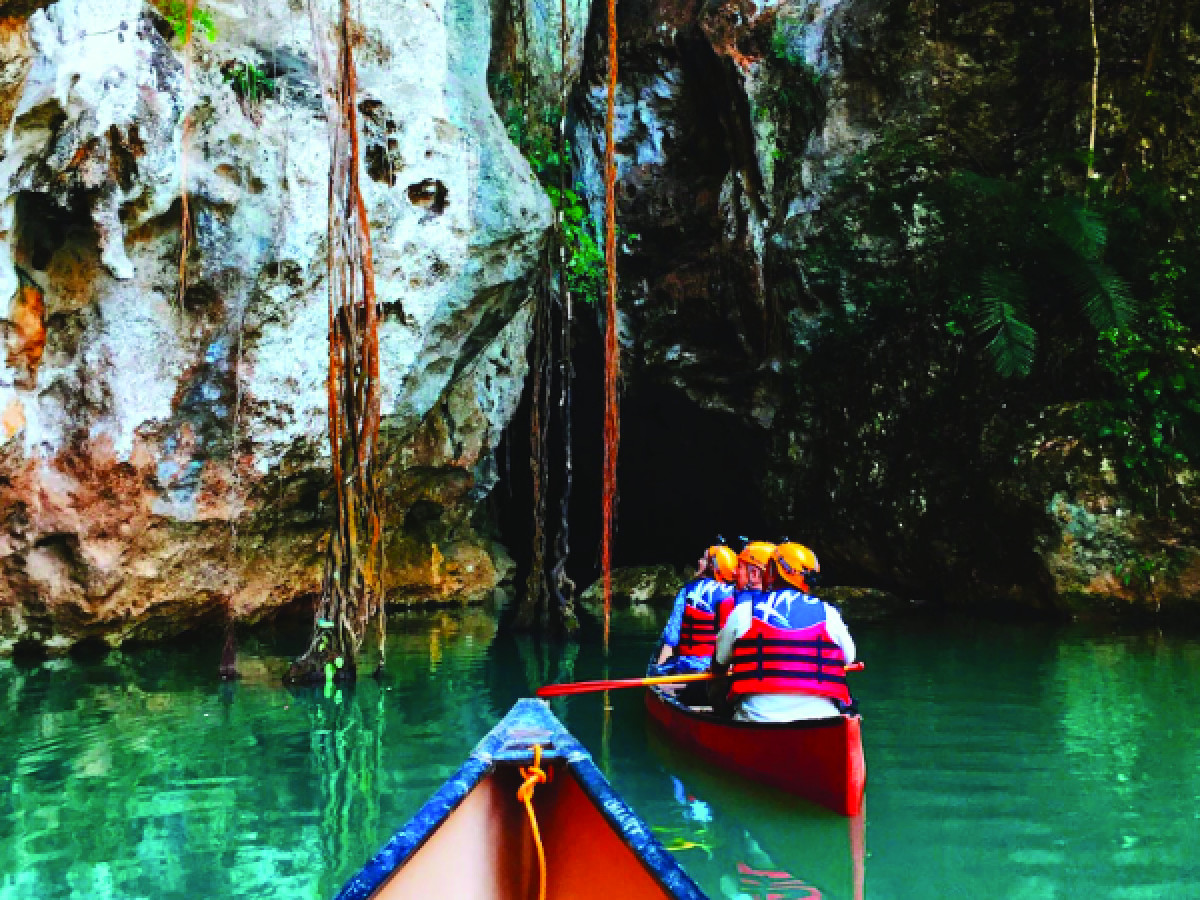 Kayaken Belize Cayo District - Undiscovered.nl