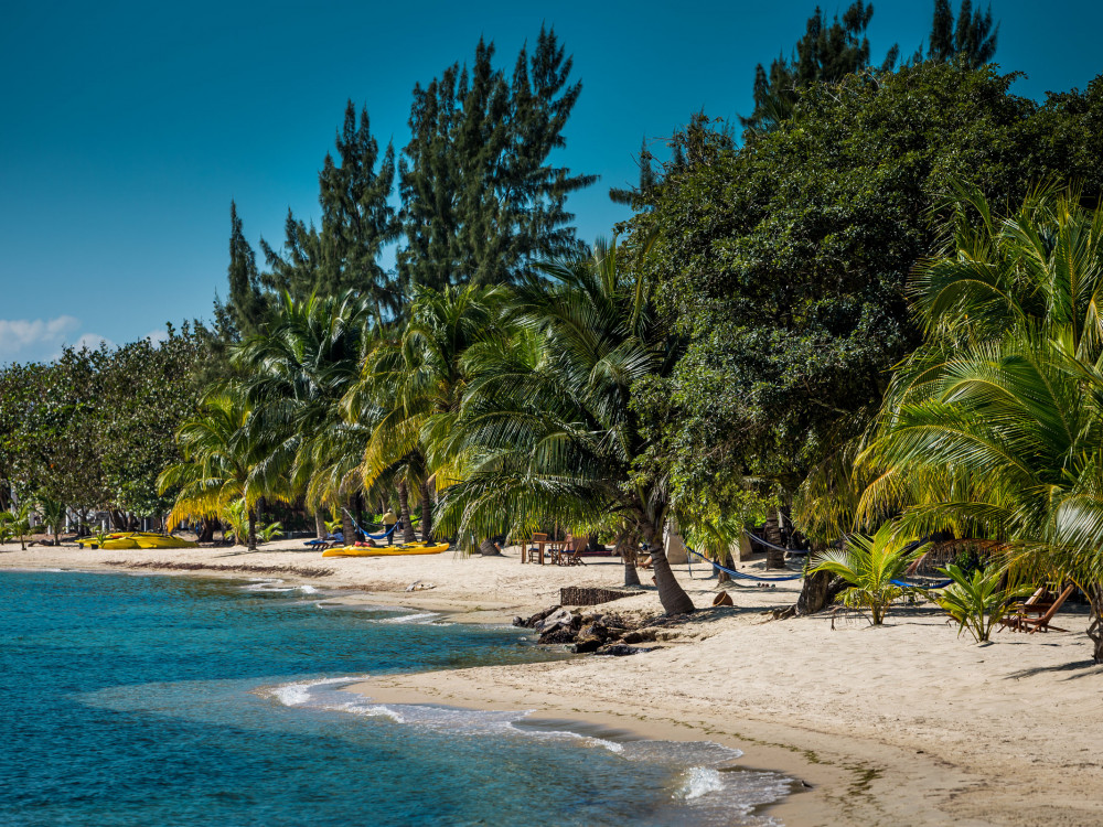Placencia strand, Belize - Undiscovered.nl