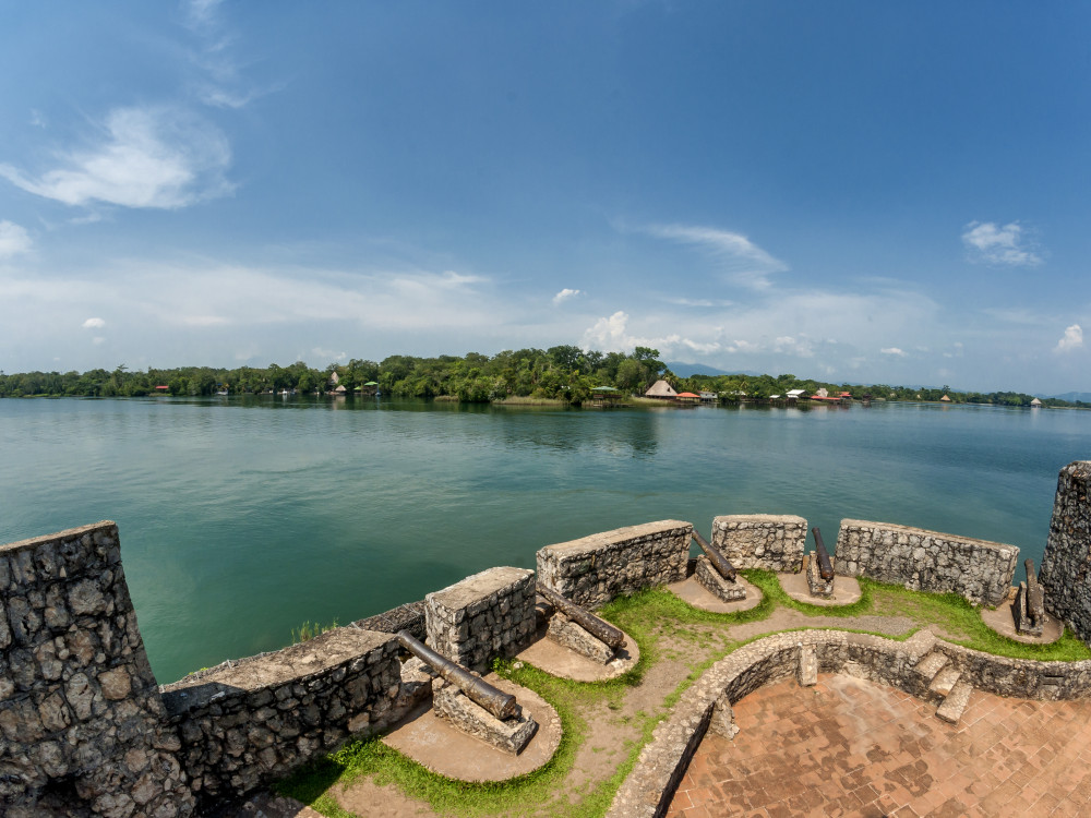 Castillo de San Felipe, Guatemala - Undiscovered.nl