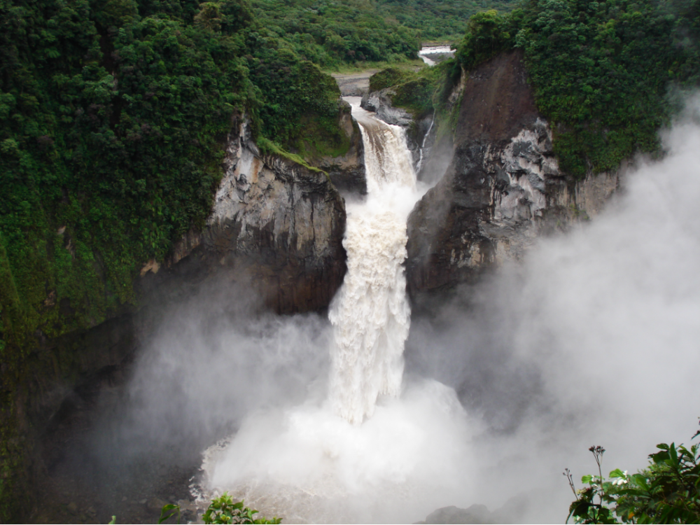 Waterval Cayambe Coca Nationaal Park, Ecuador - Undiscovered.nl