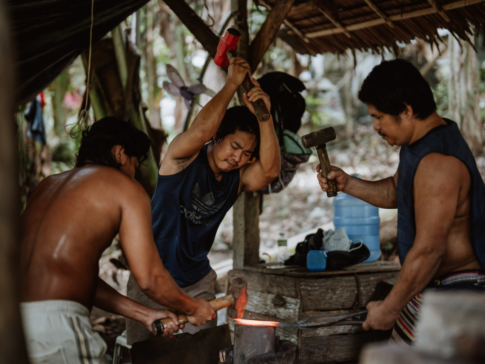 Smeden van machetes op Bohol, Filipijnen - Undiscovered.nl
