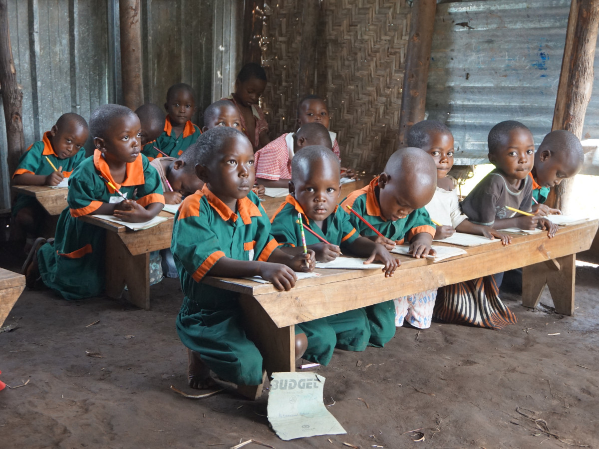 School in Bwindi Impenetrable National Park - Undiscovered.nl