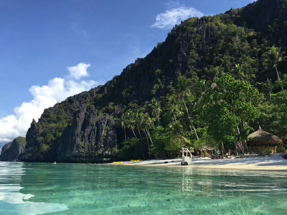 entalula beach bacuit archipel - Undiscovered.nl