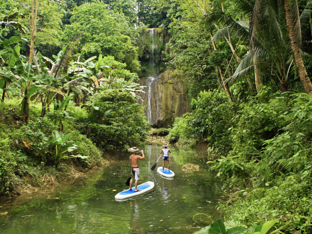 Suppen over de Loboc rivier in Bohol, Filipijnen - Undiscovered.nl