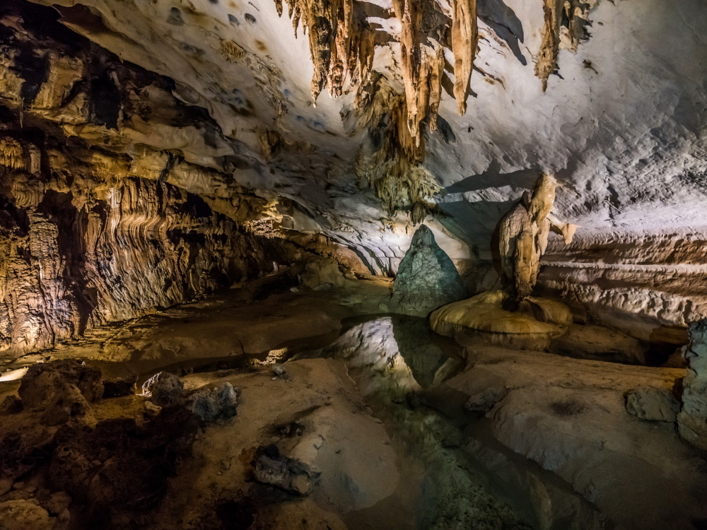 Grot in Mulu National Park, Borneo - Undiscovered.nl