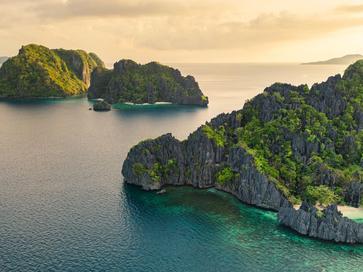 Kalkstenen rotsformaties in Palawan, Filipijnen - Undiscovered.nl