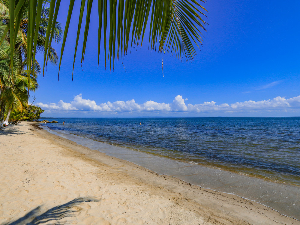 Strand in Livingston, Guatemala - Undiscovered.nl