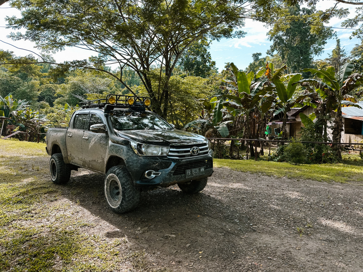 Jeep in Malasigi, West-Papoea - Undiscovered.nl
