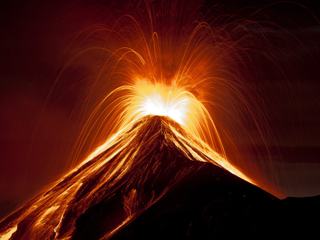 Uitbarstende vulkaan in Guatemala - Undiscovered.nl