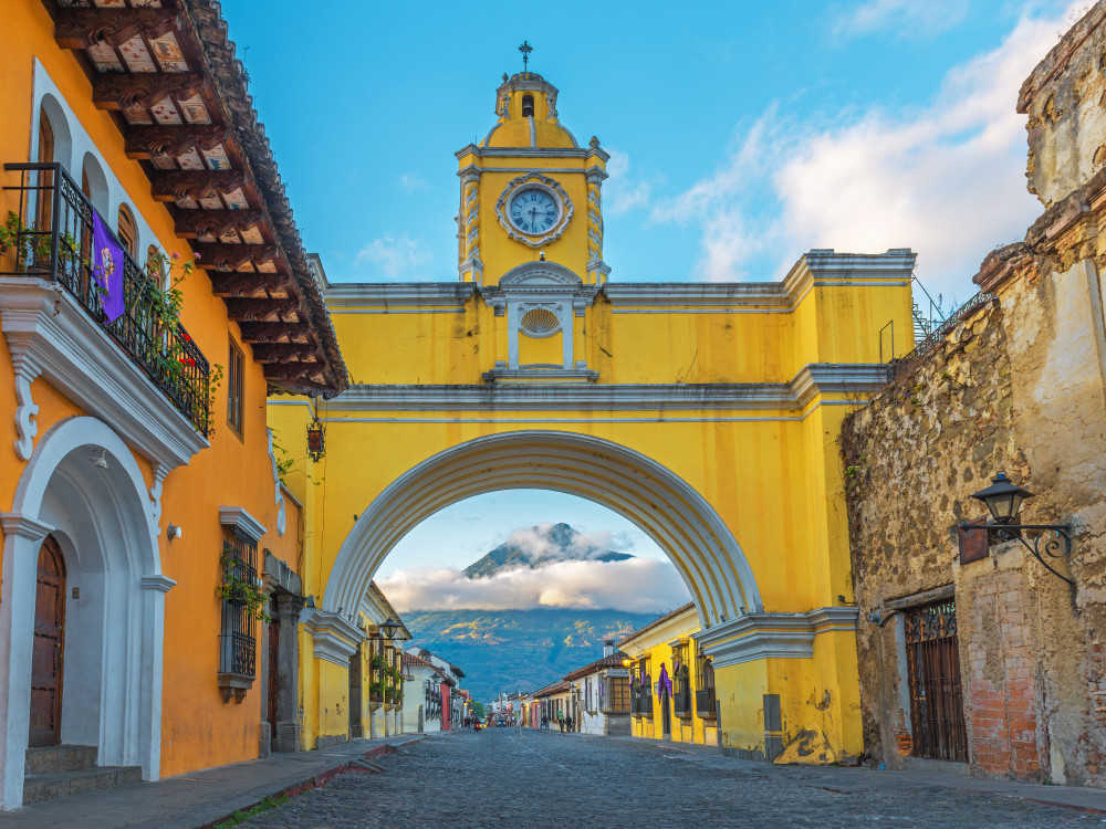 Straat in Antigua, Guatemala - Undiscovered.nl