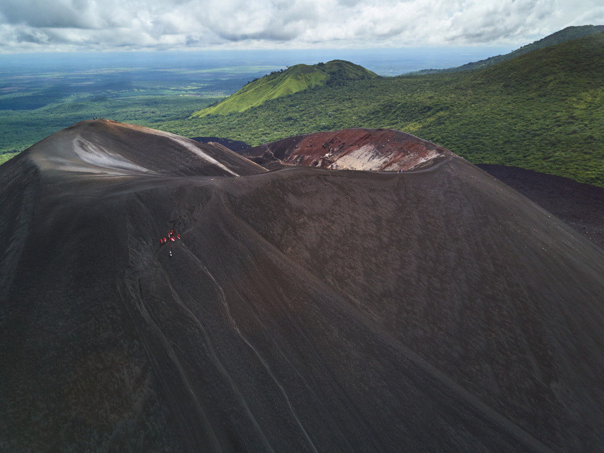 Vulkaanboarden van de Cerro Negro vulkaan in Nicaragua - Undiscovered.nl