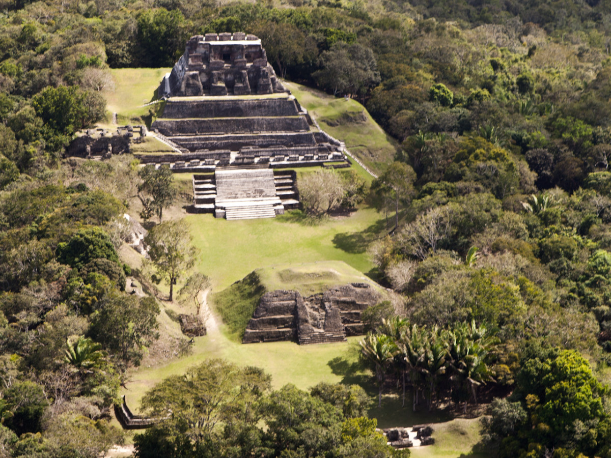 Xunantunich, Belize - Undiscovered.nl