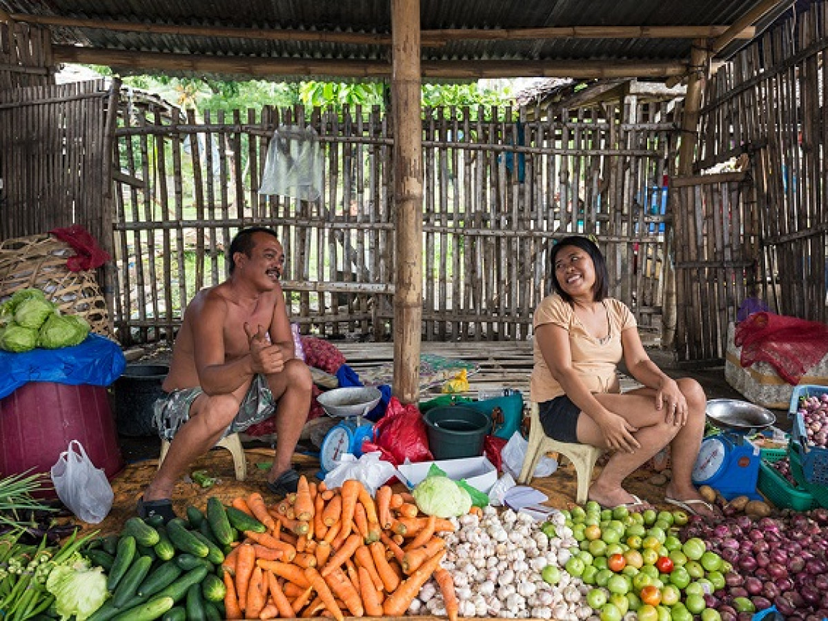 locals markt malatapay negros dumaguete filipijnen - Undiscovered.nl