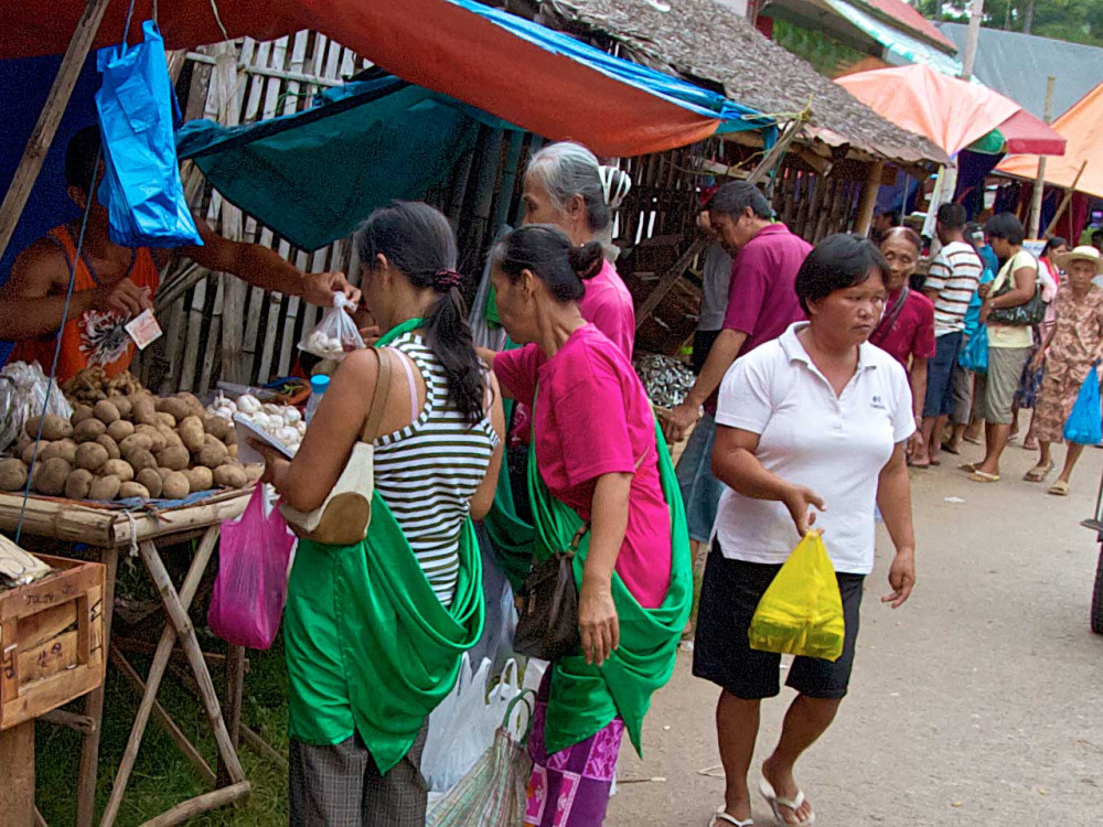 locals markt malatapay negros dumaguete filipijnen - Undiscovered.nl