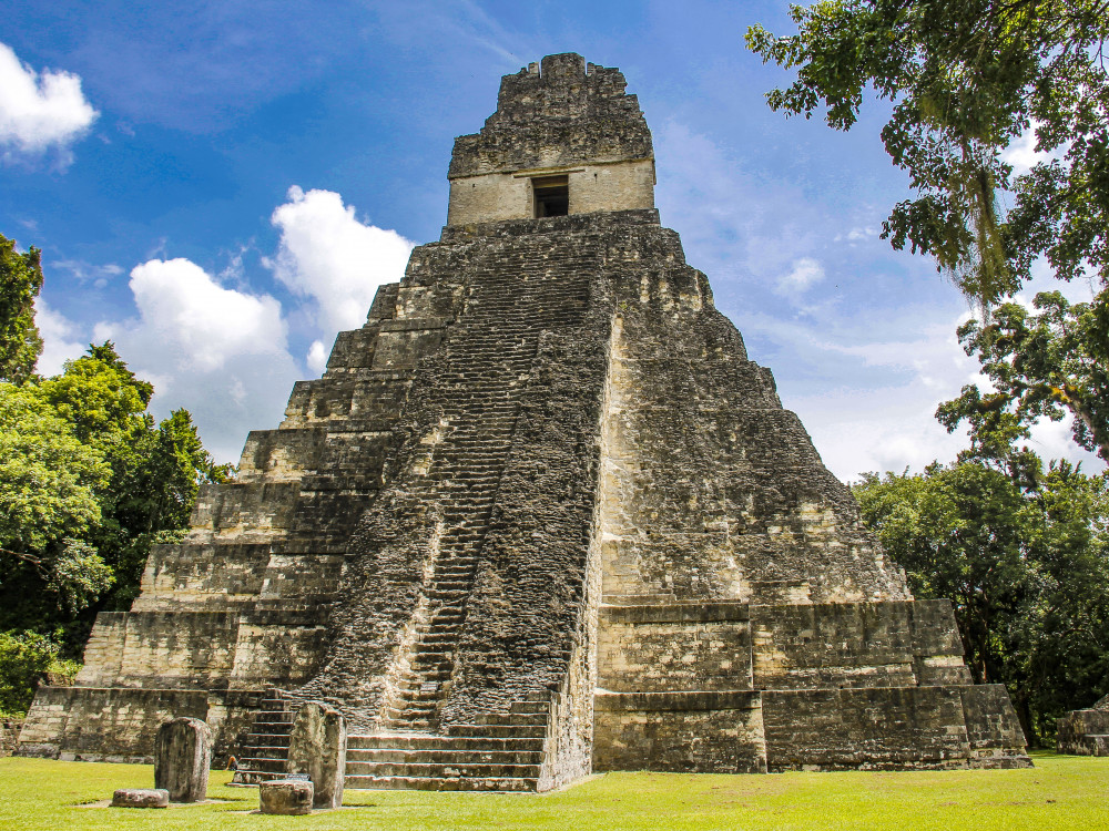 Maya tempels van Tikal - Undiscovered.nl