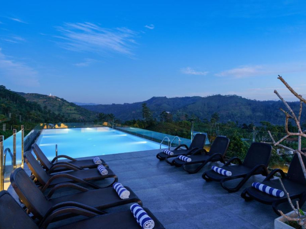 Morning Dew in Sri Lanka - Undiscovered.nl