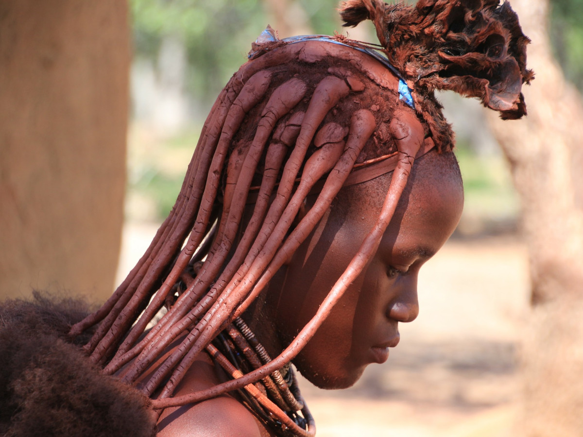 Himba vrouw in Namibië - Undiscovered.nl