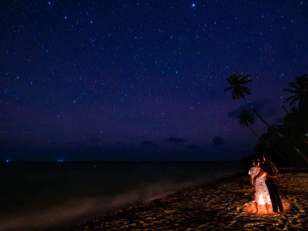 Kampvuur op Yemaya Reefs, Little Corn Island, Nicaragua - Undiscovered.nl