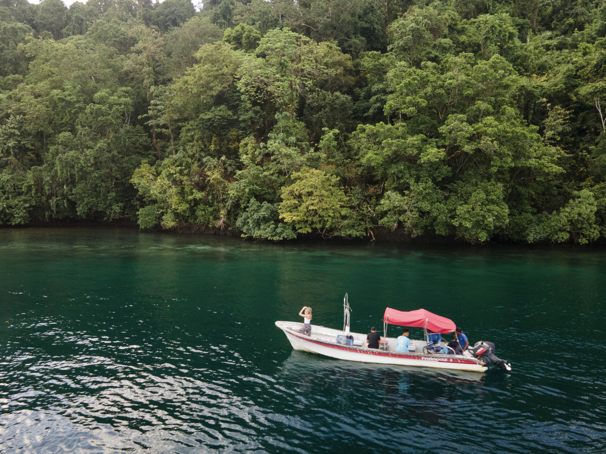 Boottocht door Batanta van Papua Paradise Eco Resort - Undiscovered.nl