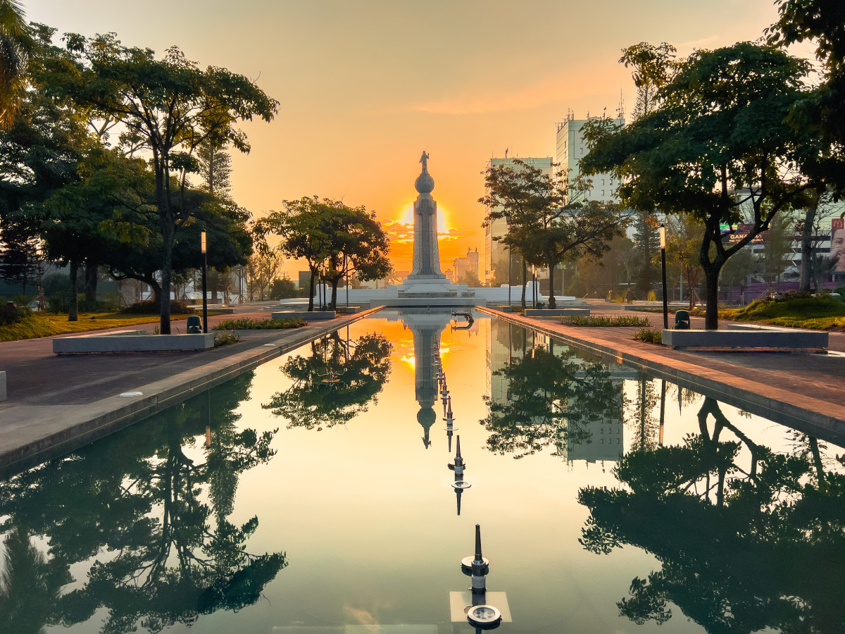 Plaza Salvador del Mundo, El Salvador - Undiscovered.nl