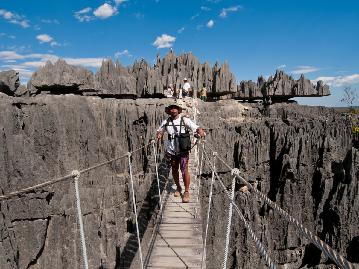 Loopbrug, Tsingy de Bemaraha Madagascar - Undiscovered.nl