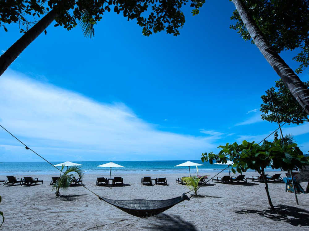 Daluyon Beach & MT Resort, Sabang, Palawan - Undiscovered.nl