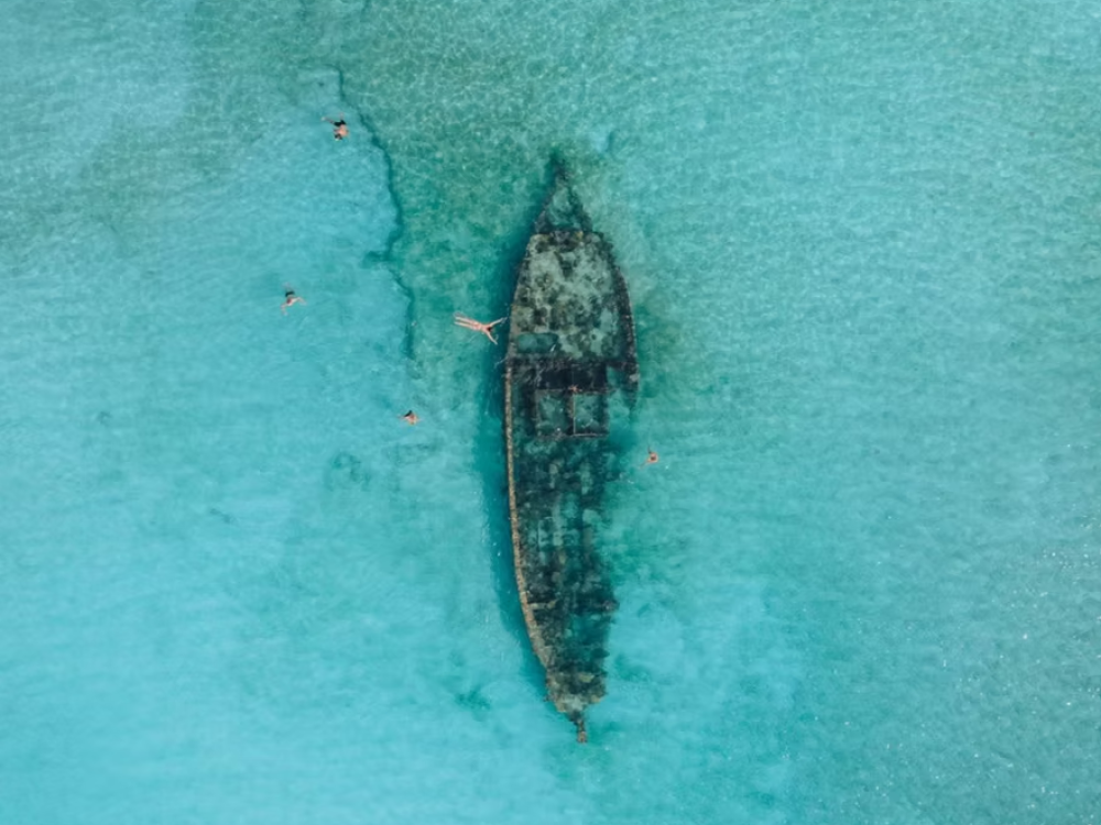 Scheepswrak bij Darocotan Island, Palawan, Filipijnen - Undiscovered.nl