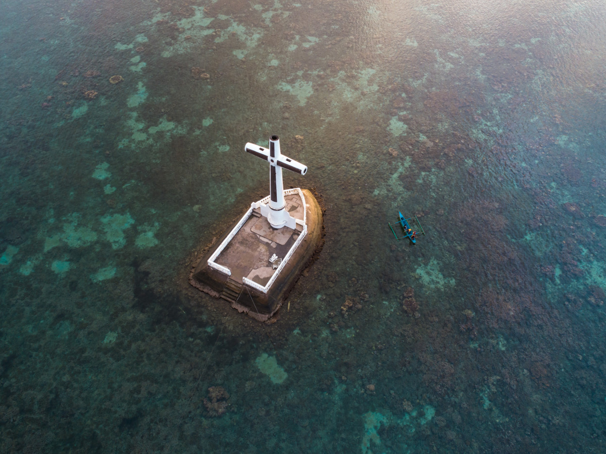 Sunken Cemetary, Camiguin, Filipijnen - Undiscovered.nl