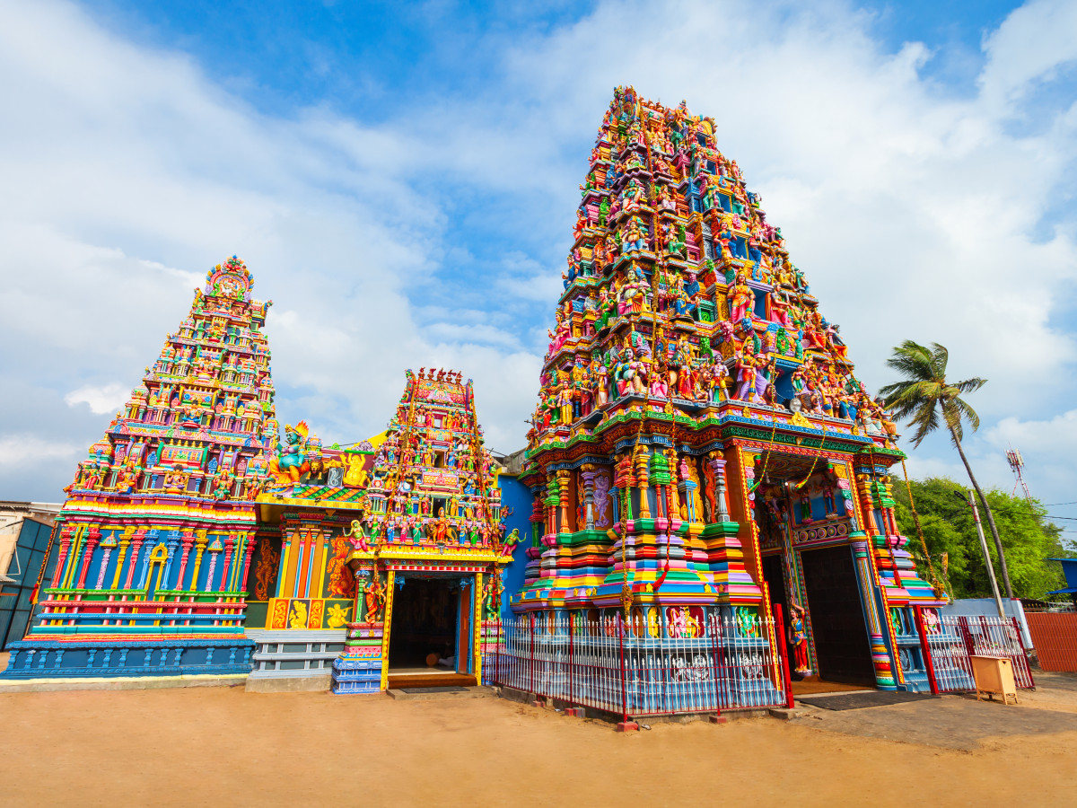 Sri Pathrakali Amman tempel, Trincomalee, Sri Lanka - Undiscovered.nl