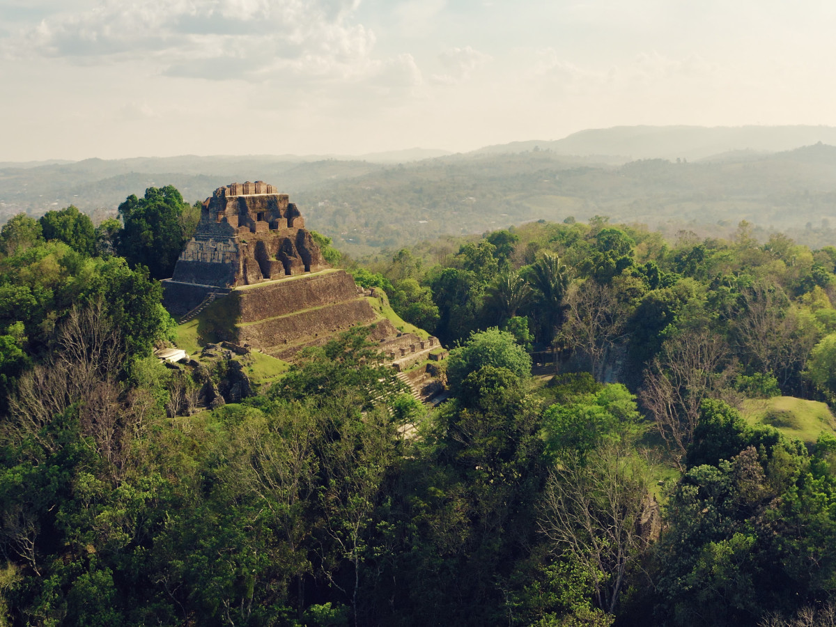 Xunantunich, Belize - Undiscovered.nl